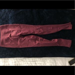 Amazing maroon Lululemon leggings!